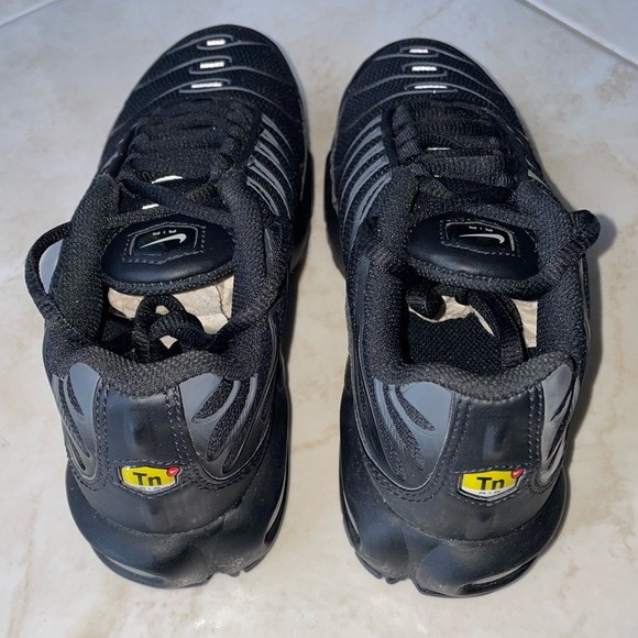 Air Max Plus GS 'Black Pure Platinum' - Picture 2 of 4